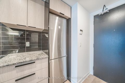 Photo 6 at 3206 - 501 Yonge Street, Yonge Corridor, Toronto