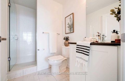 Photo 14 at 317 - 50 Lakebreeze Drive, Newcastle, Clarington