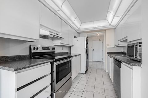 Photo 8 at 1203 - 7 Townsgate Drive, Yorkhill, Vaughan