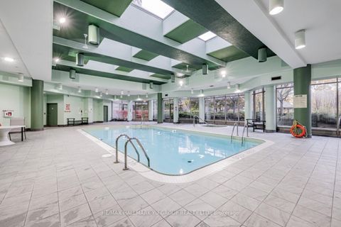 Photo 16 at 1203 - 7 Townsgate Drive, Yorkhill, Vaughan