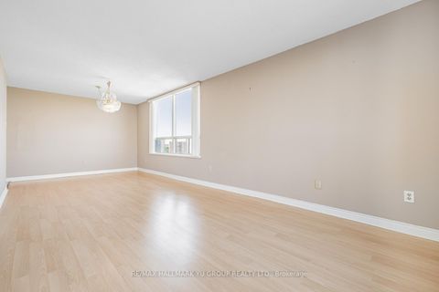 Photo 33 at 1203 - 7 Townsgate Drive, Yorkhill, Vaughan