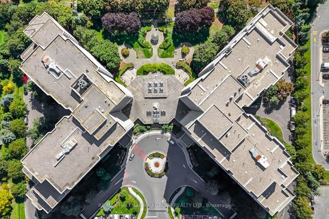 Photo 46 at 1203 - 7 Townsgate Drive, Yorkhill, Vaughan