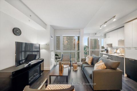 Photo 5 at 2005 - 30 Nelson Street, Waterfront Communities C1, Toronto