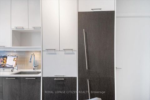 Photo 10 at 2005 - 30 Nelson Street, Waterfront Communities C1, Toronto