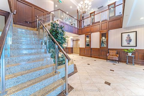 Photo 14 at 806 - 15 North Park Road, Beverley Glen, Vaughan