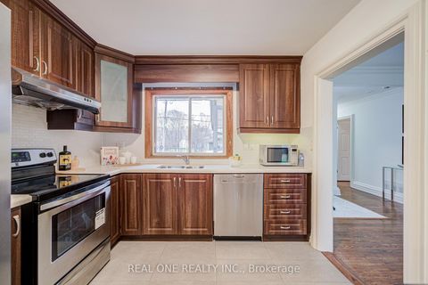 Photo 16 at 26 ELVASTON Drive, Victoria Village, Toronto