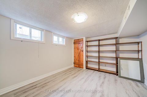 Photo 25 at 26 ELVASTON Drive, Victoria Village, Toronto