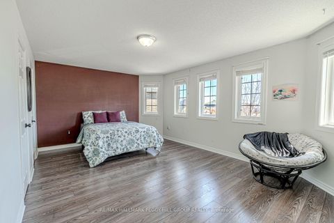 Photo 8 at 86 Penvill Trail, Ardagh, Barrie