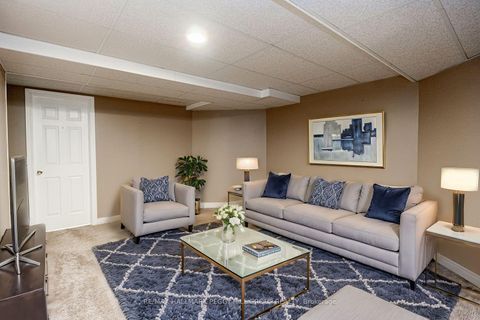 Photo 12 at 86 Penvill Trail, Ardagh, Barrie