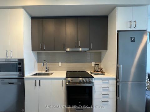 Photo 5 at 728 - 50 Upper Mall Way, Brownridge, Vaughan