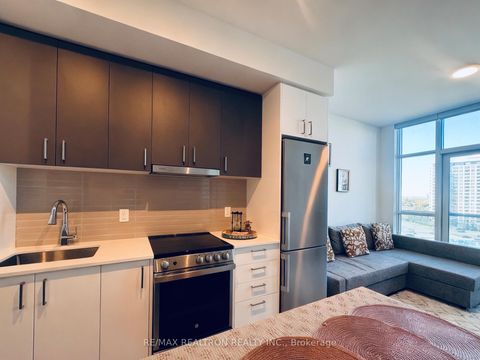 Photo 7 at 728 - 50 Upper Mall Way, Brownridge, Vaughan