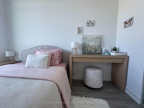 Photo 11 at 728 - 50 Upper Mall Way, Brownridge, Vaughan