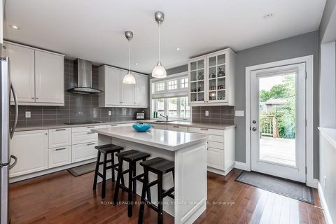 Photo 1 at 541 Sandmere Place, WO West, Oakville