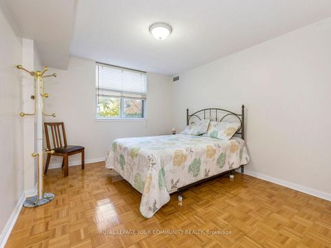 Photo 13 at 202 - 2506 Rutherford Road, Maple, Vaughan
