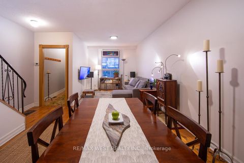 Photo 4 at 509 Perth Avenue, Pellam Park, Toronto