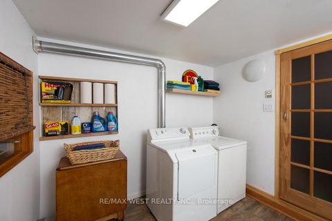 Photo 9 at 509 Perth Avenue, Pellam Park, Toronto