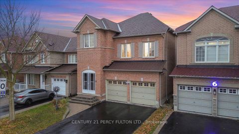 Photo 3 at 8 Boulderbrook Drive, Rouge E11, Toronto