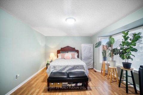 Photo 18 at 8 Boulderbrook Drive, Rouge E11, Toronto