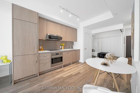 Photo 5 at 320 - 250 Lawrence Avenue W, Lawrence Park North, Toronto