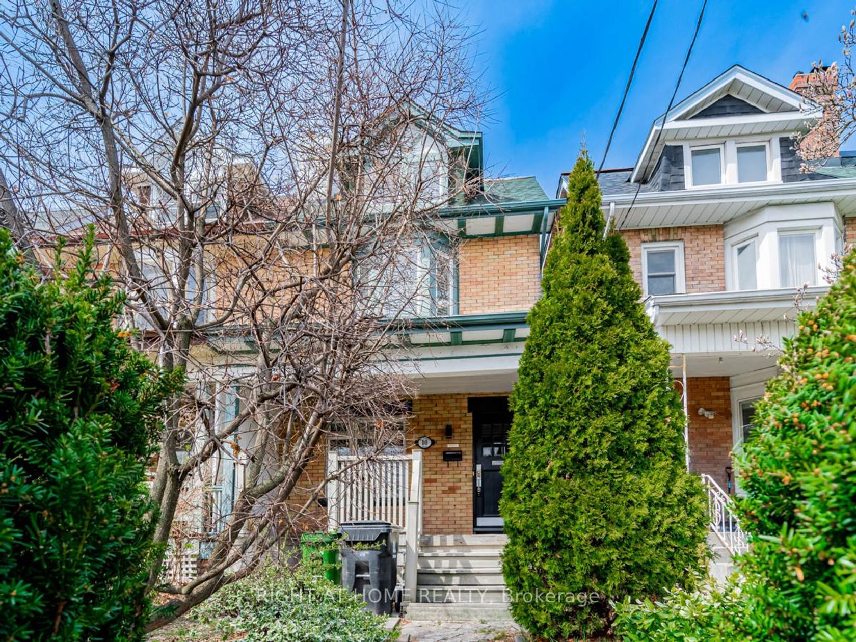 10 St Annes Road, Little Portugal, Toronto 