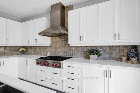 Photo 21 at 53 Gallant Place, Vellore Village, Vaughan