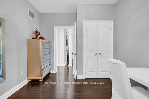 Photo 24 at 53 Gallant Place, Vellore Village, Vaughan