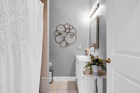 Photo 25 at 53 Gallant Place, Vellore Village, Vaughan