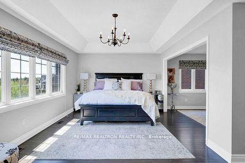 Photo 31 at 53 Gallant Place, Vellore Village, Vaughan