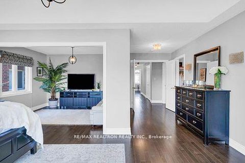 Photo 32 at 53 Gallant Place, Vellore Village, Vaughan