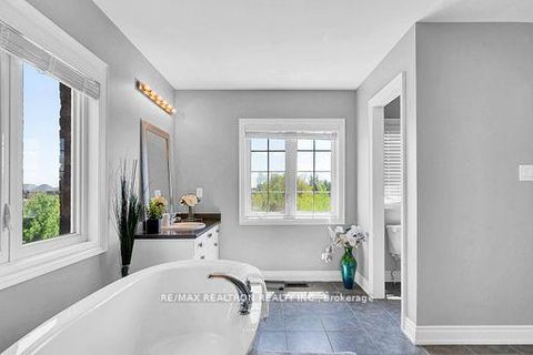 Photo 38 at 53 Gallant Place, Vellore Village, Vaughan