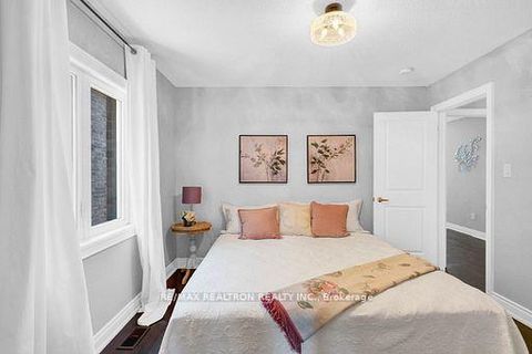 Photo 47 at 53 Gallant Place, Vellore Village, Vaughan