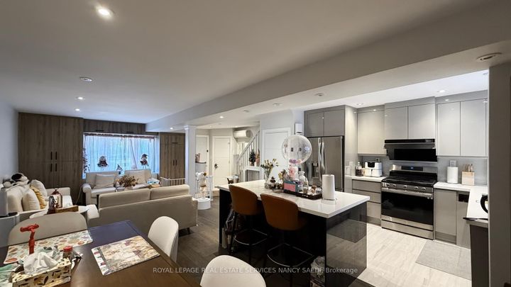 Photo 13 at 72 Mann Avenue, Mount Pleasant East, Toronto