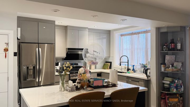 Photo 14 at 72 Mann Avenue, Mount Pleasant East, Toronto