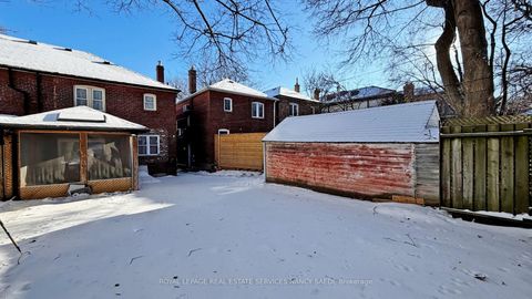 Photo 35 at 72 Mann Avenue, Mount Pleasant East, Toronto