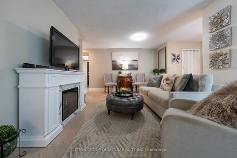 Photo 5 at 814 - 10 Queens Quay W, Waterfront Communities C1, Toronto