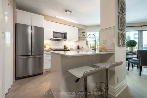 Photo 7 at 814 - 10 Queens Quay W, Waterfront Communities C1, Toronto