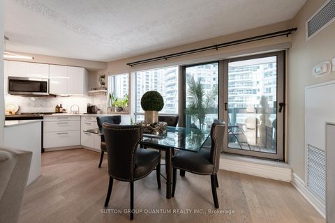 Photo 12 at 814 - 10 Queens Quay W, Waterfront Communities C1, Toronto