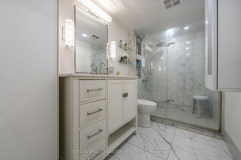 Photo 15 at 814 - 10 Queens Quay W, Waterfront Communities C1, Toronto