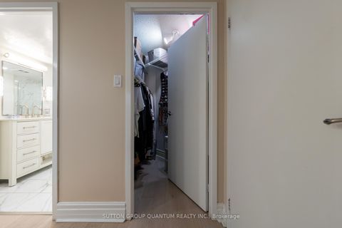 Photo 16 at 814 - 10 Queens Quay W, Waterfront Communities C1, Toronto