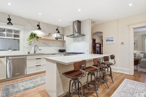 Photo 12 at 187 Grenadier Road, Swansea, Toronto