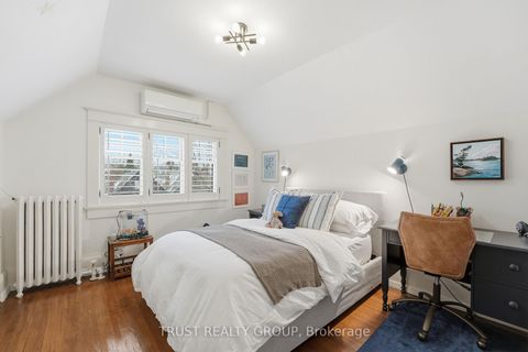 Photo 35 at 187 Grenadier Road, Swansea, Toronto