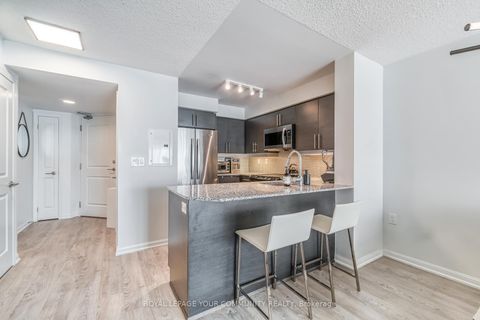 Photo 10 at 612 - 125 Western Battery Road, Niagara, Toronto