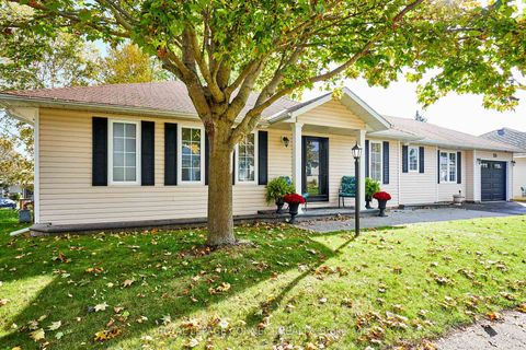 Photo 2 at 91A Wilmot Trail E, Bowmanville, Clarington