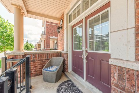 Photo 3 at 99 Huguenot Road, GO Glenorchy, Oakville