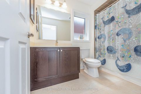 Photo 19 at 99 Huguenot Road, GO Glenorchy, Oakville