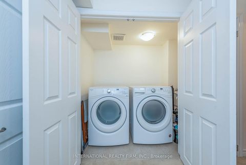 Photo 21 at 99 Huguenot Road, GO Glenorchy, Oakville