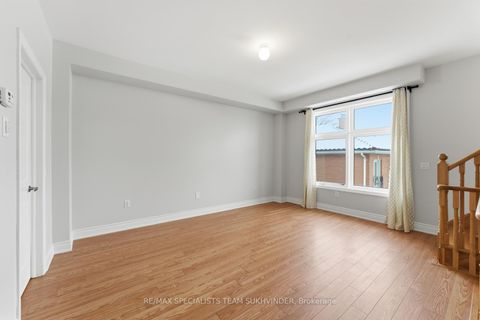 Photo 9 at 8 Tarmola Park Court, Humber Summit, Toronto