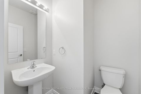 Photo 20 at 8 Tarmola Park Court, Humber Summit, Toronto