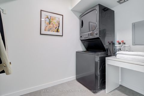 Photo 16 at 707 - 260 Merton Street, Mount Pleasant West, Toronto