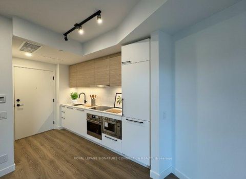 Photo 3 at 1401 - 1050 Eastern Avenue, Coxwell, Toronto